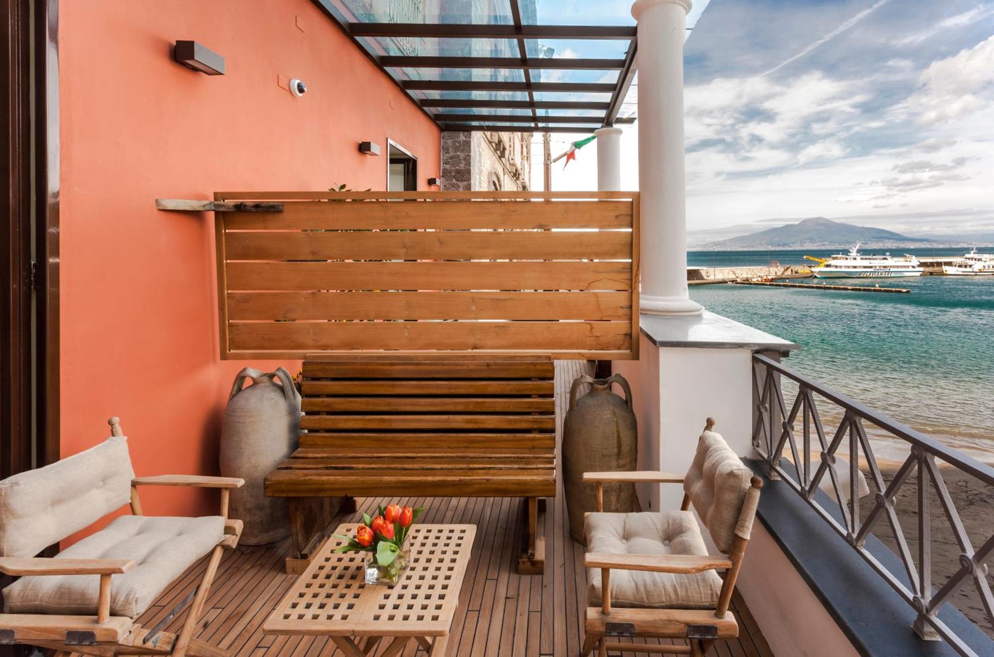 סורנטו Yacht Club Capo Cervo Suites B&B מראה חיצוני תמונה